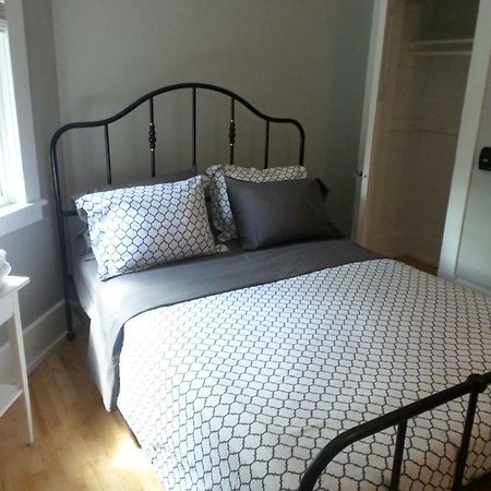 Apartmán Beautiful, Clean, Quiet 2 Br-In Downtown Ottawa. Parking, Wifi And Netflix Included Exteriér fotografie