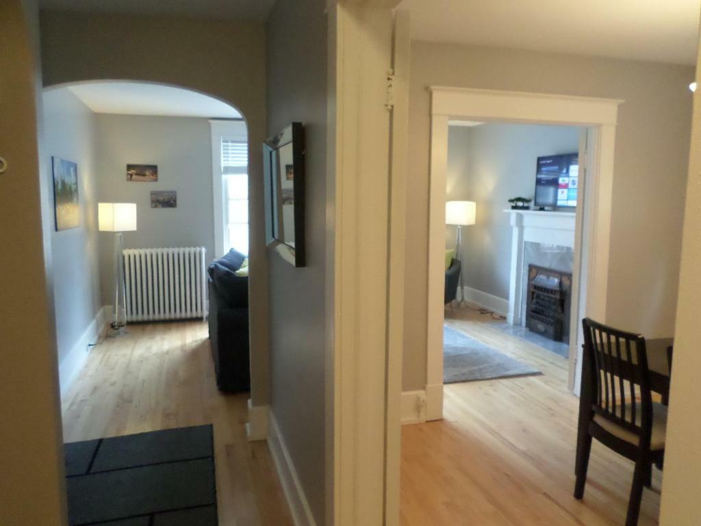 Apartmán Beautiful, Clean, Quiet 2 Br-In Downtown Ottawa. Parking, Wifi And Netflix Included Exteriér fotografie