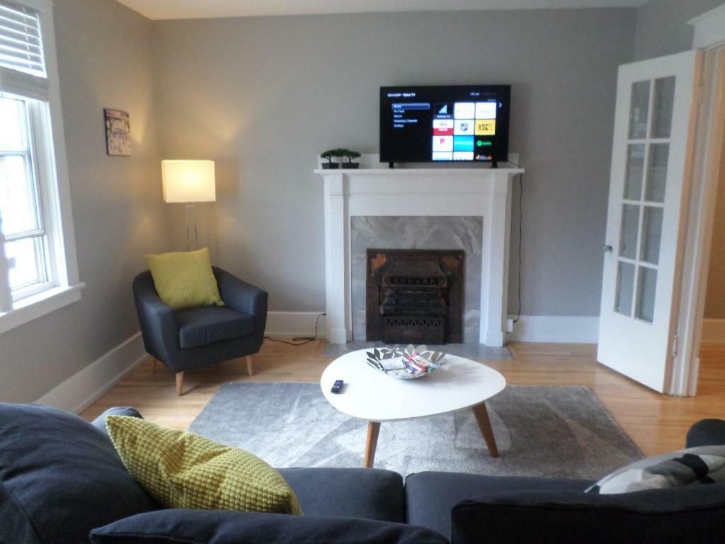 Apartmán Beautiful, Clean, Quiet 2 Br-In Downtown Ottawa. Parking, Wifi And Netflix Included Exteriér fotografie