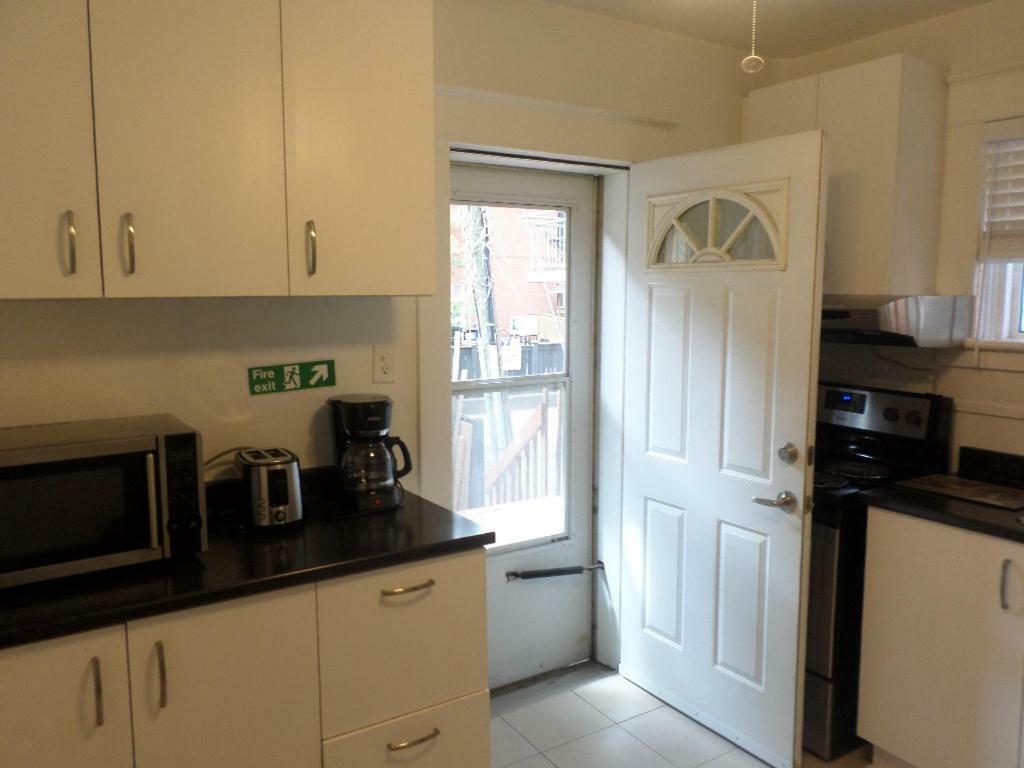 Apartmán Beautiful, Clean, Quiet 2 Br-In Downtown Ottawa. Parking, Wifi And Netflix Included Exteriér fotografie